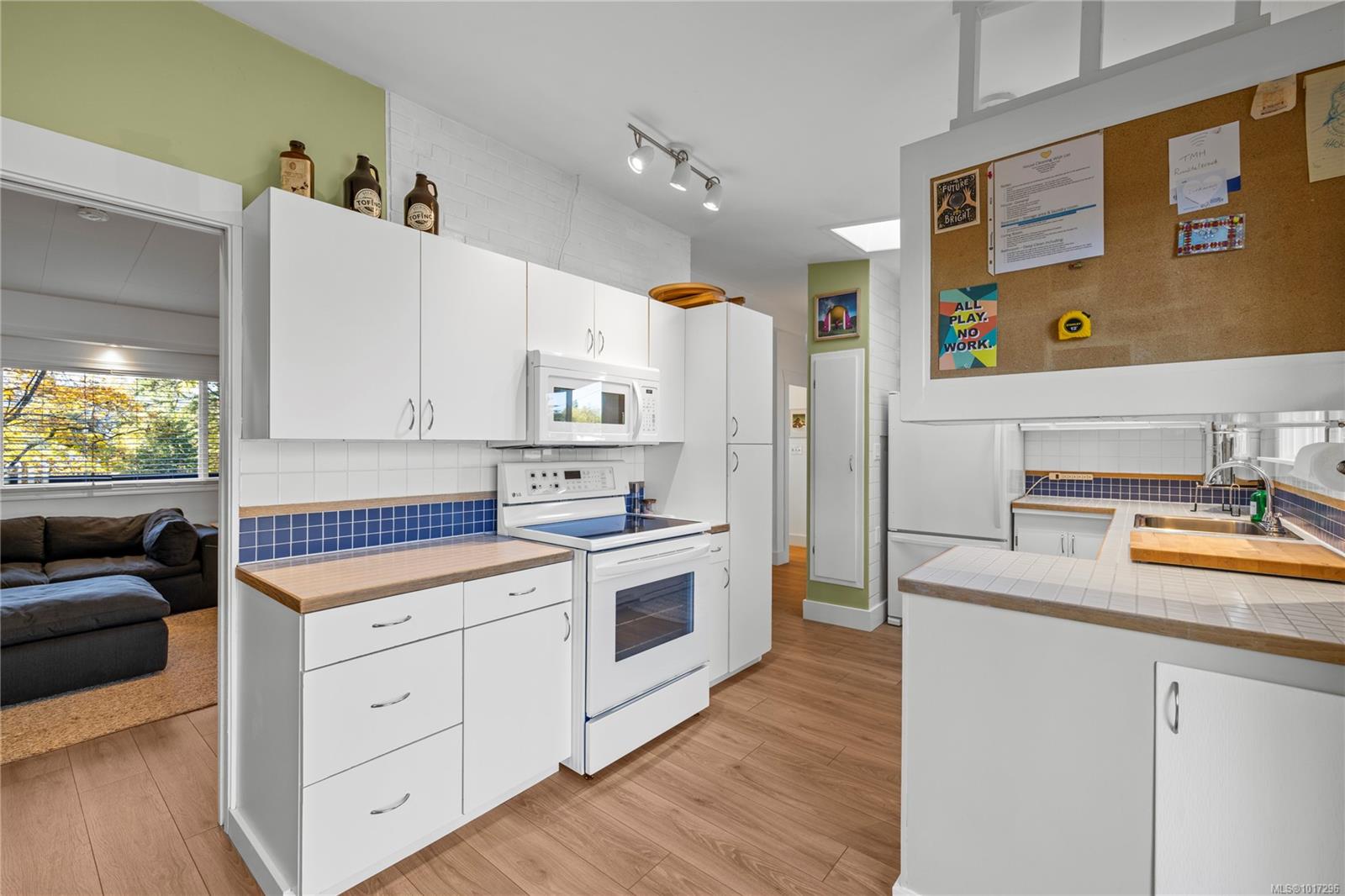 710 Connaught Ave, Nanaimo