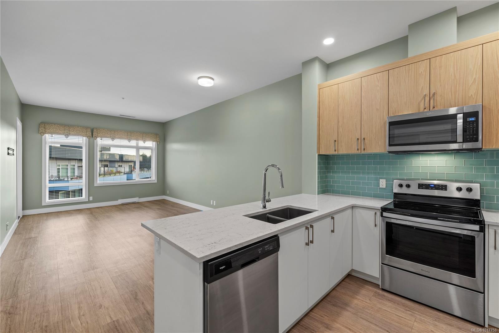 6540 Metral Dr # 501, Nanaimo Unit: 501