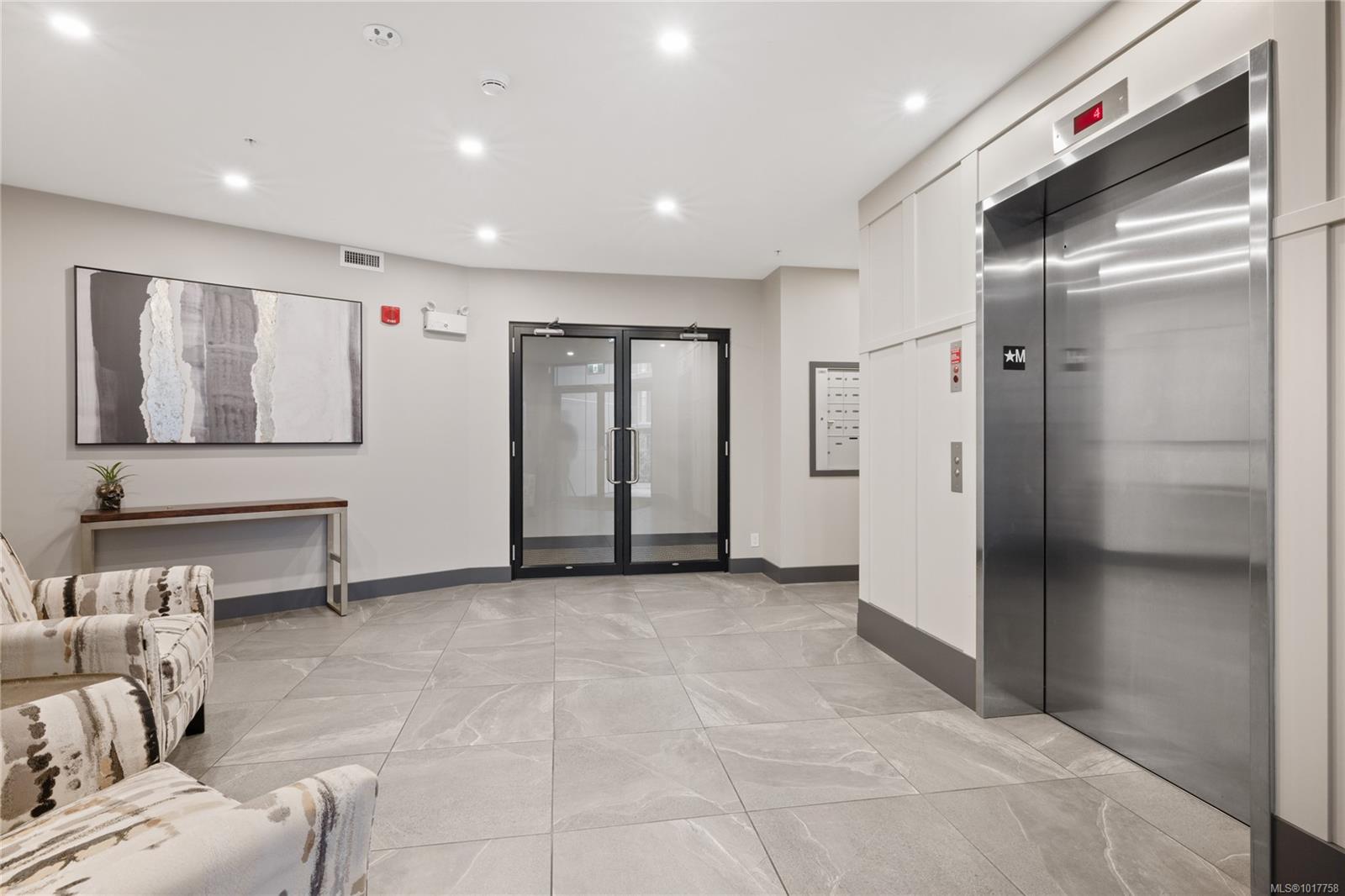 6540 Metral Dr # 501, Nanaimo Unit: 501