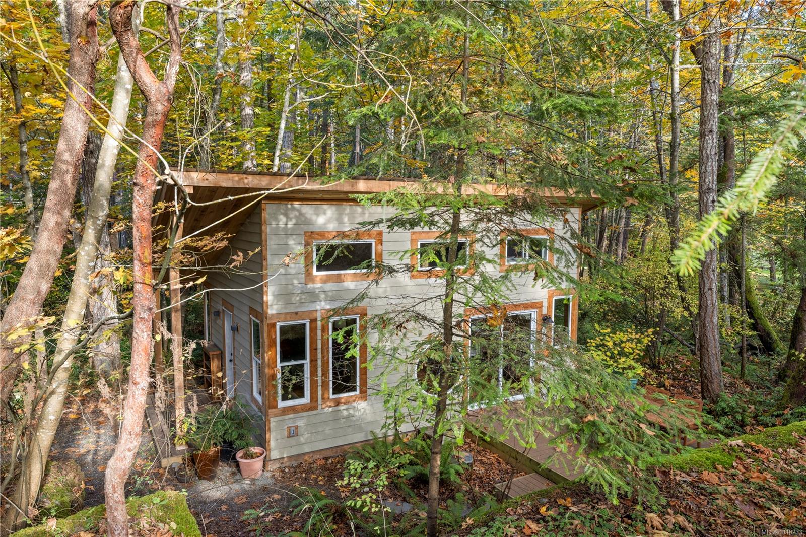 3920 Yellow Point Rd, Ladysmith