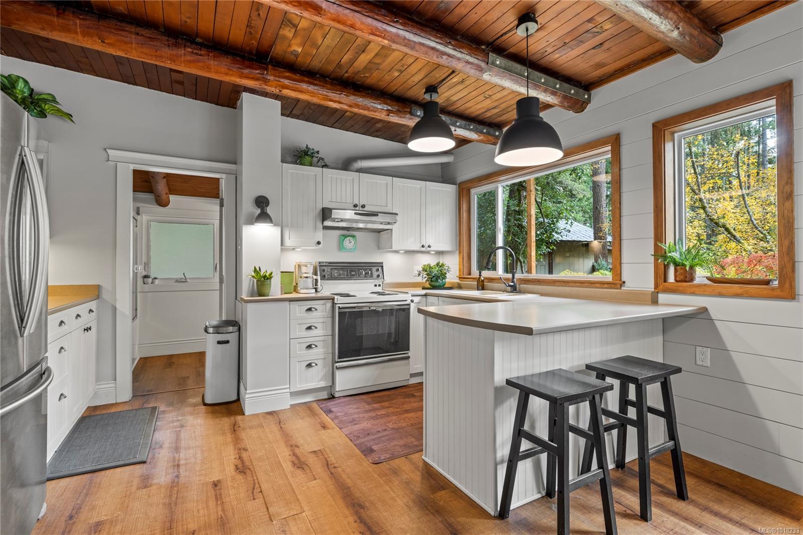 3920 Yellow Point Rd, Ladysmith