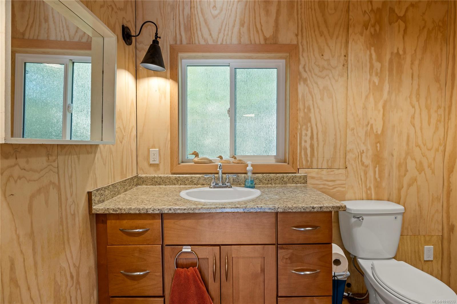 3920 Yellow Point Rd, Ladysmith