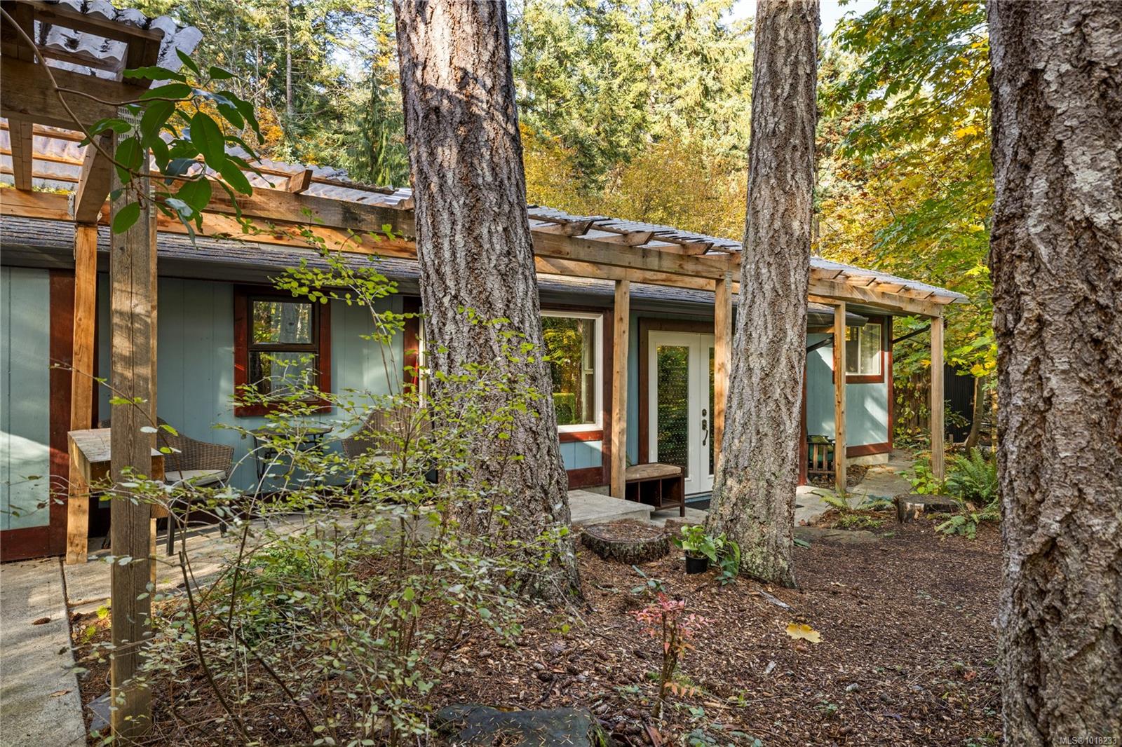 3920 Yellow Point Rd, Ladysmith