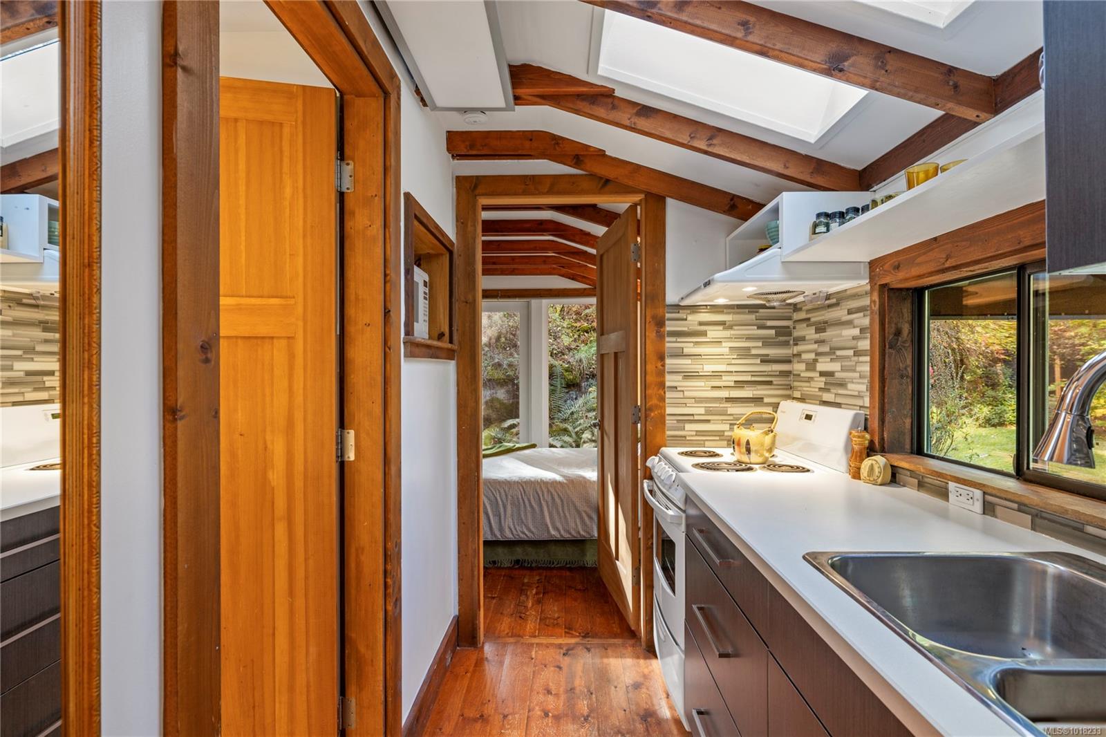 3920 Yellow Point Rd, Ladysmith