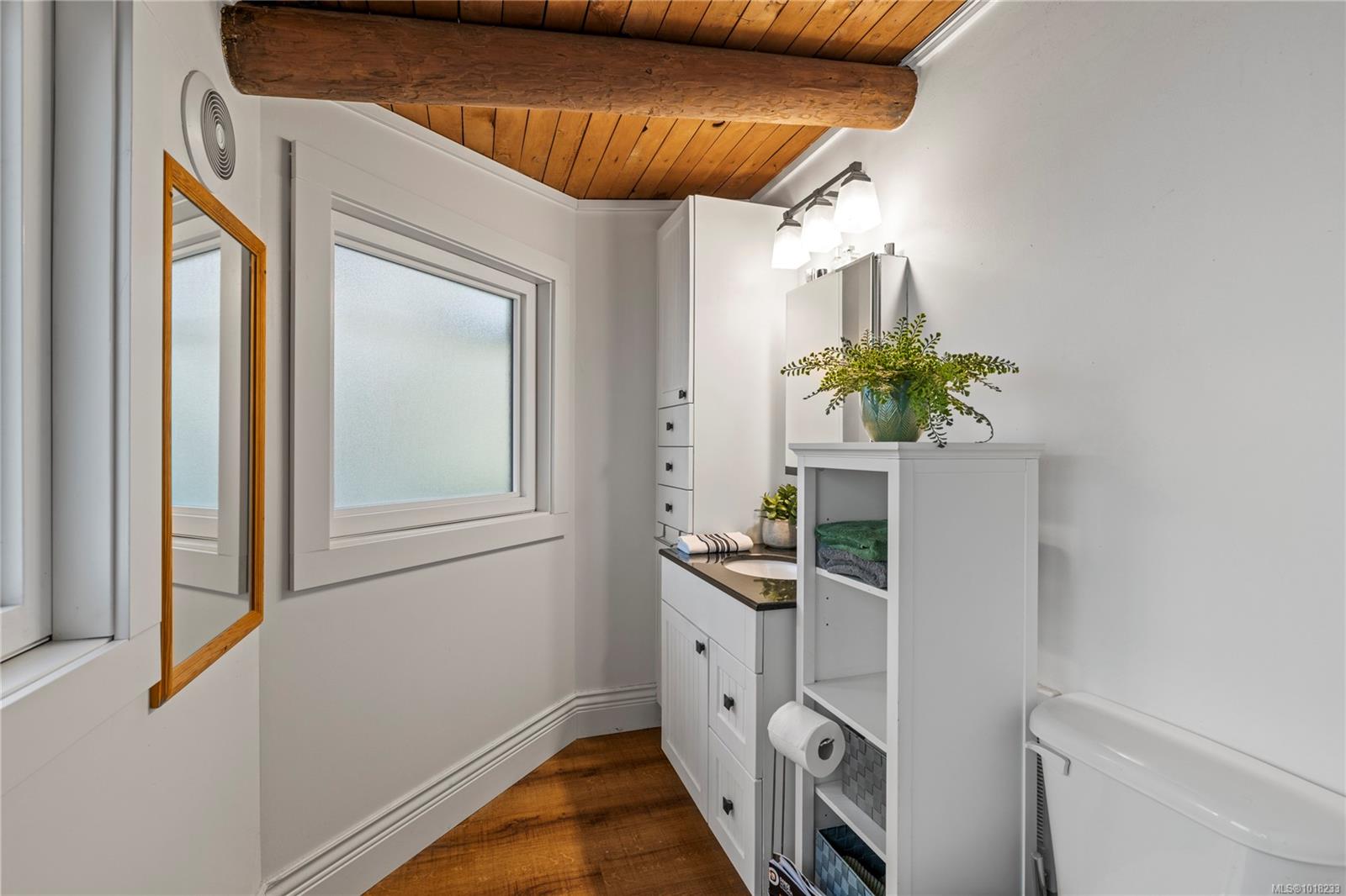 3920 Yellow Point Rd, Ladysmith