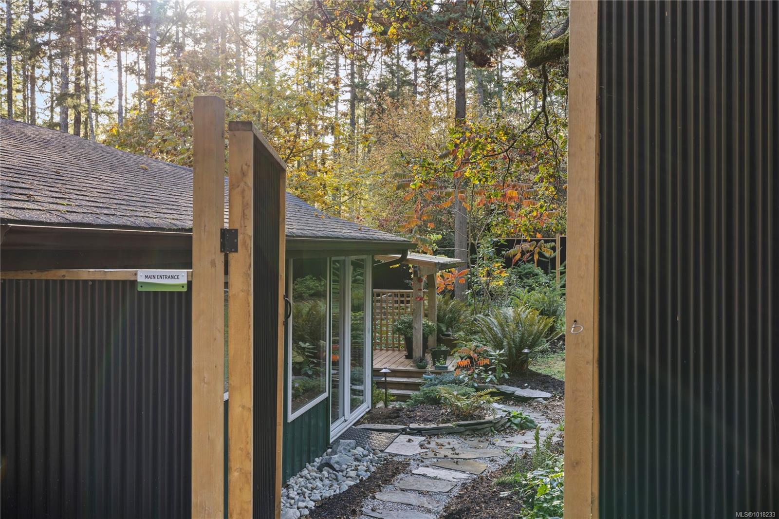 3920 Yellow Point Rd, Ladysmith