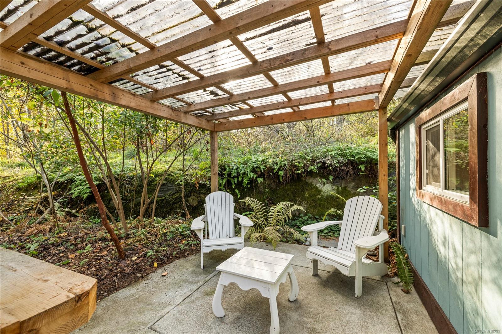 3920 Yellow Point Rd, Ladysmith