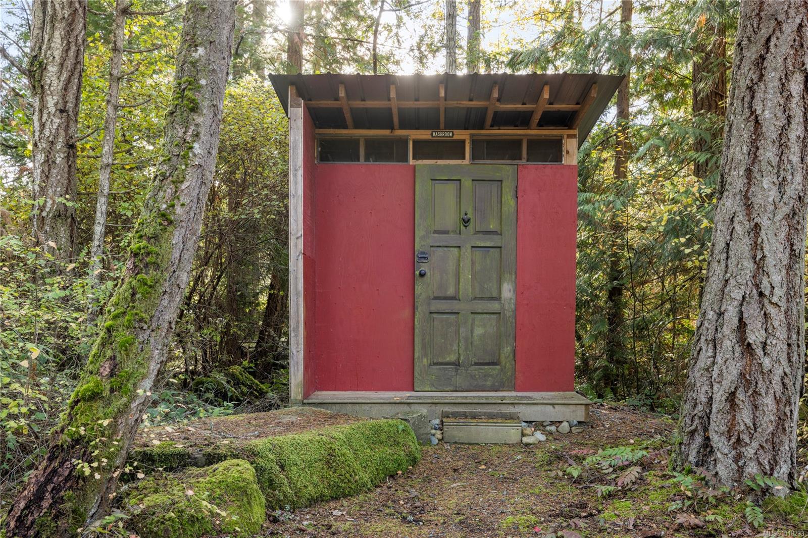 3920 Yellow Point Rd, Ladysmith