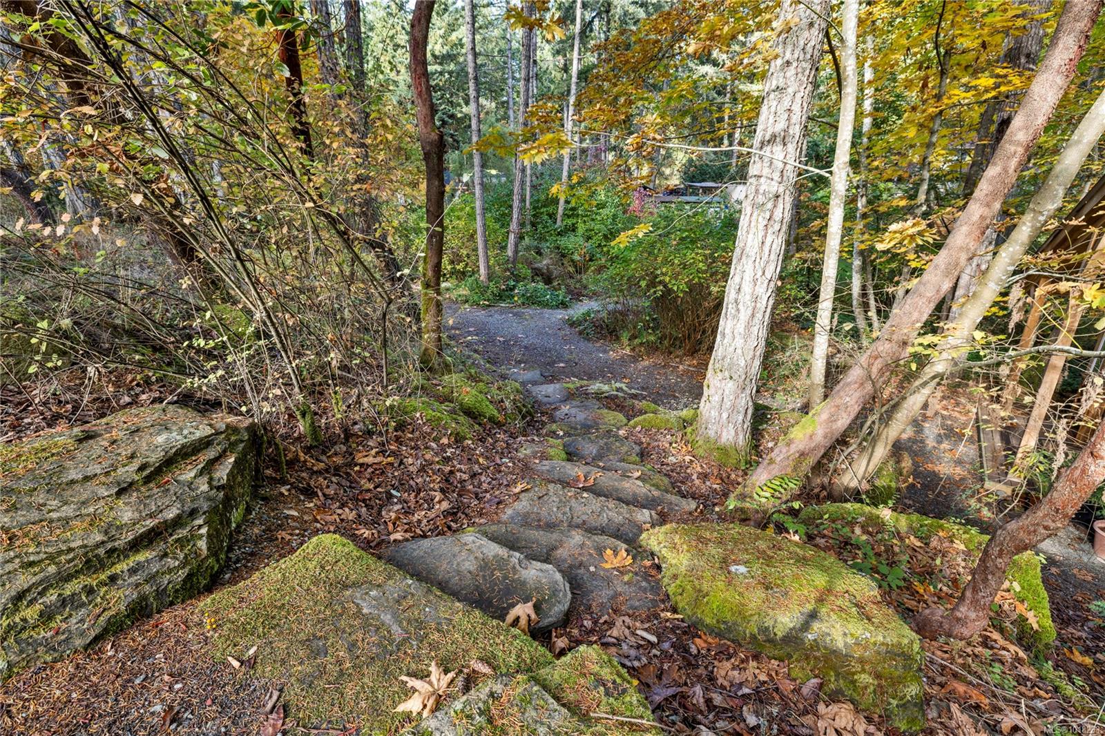 3920 Yellow Point Rd, Ladysmith