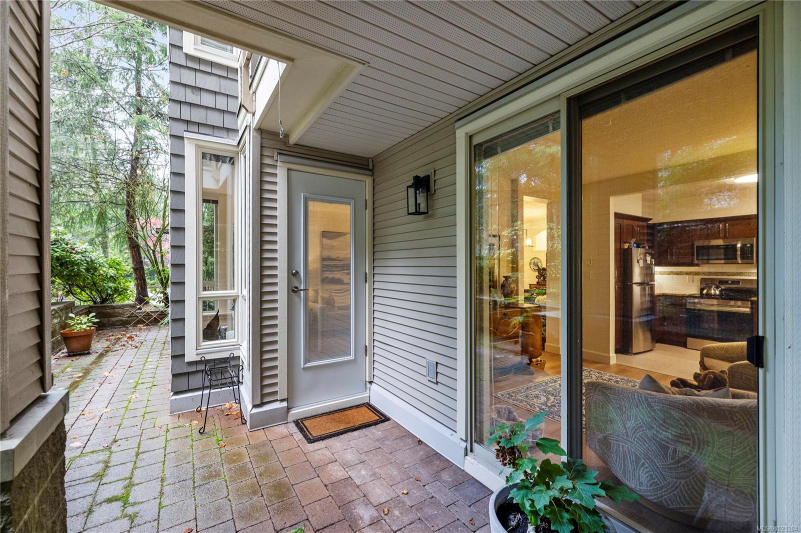 5670 Edgewater Lane # 104