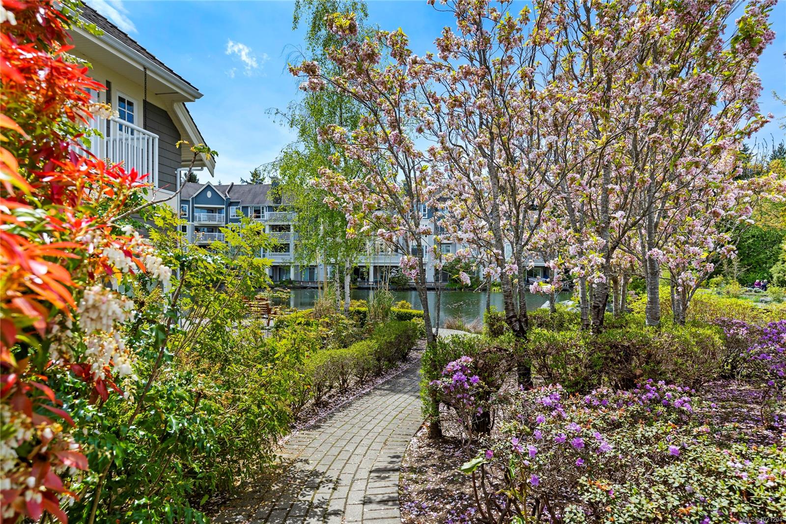 5670 Edgewater Lane # 104