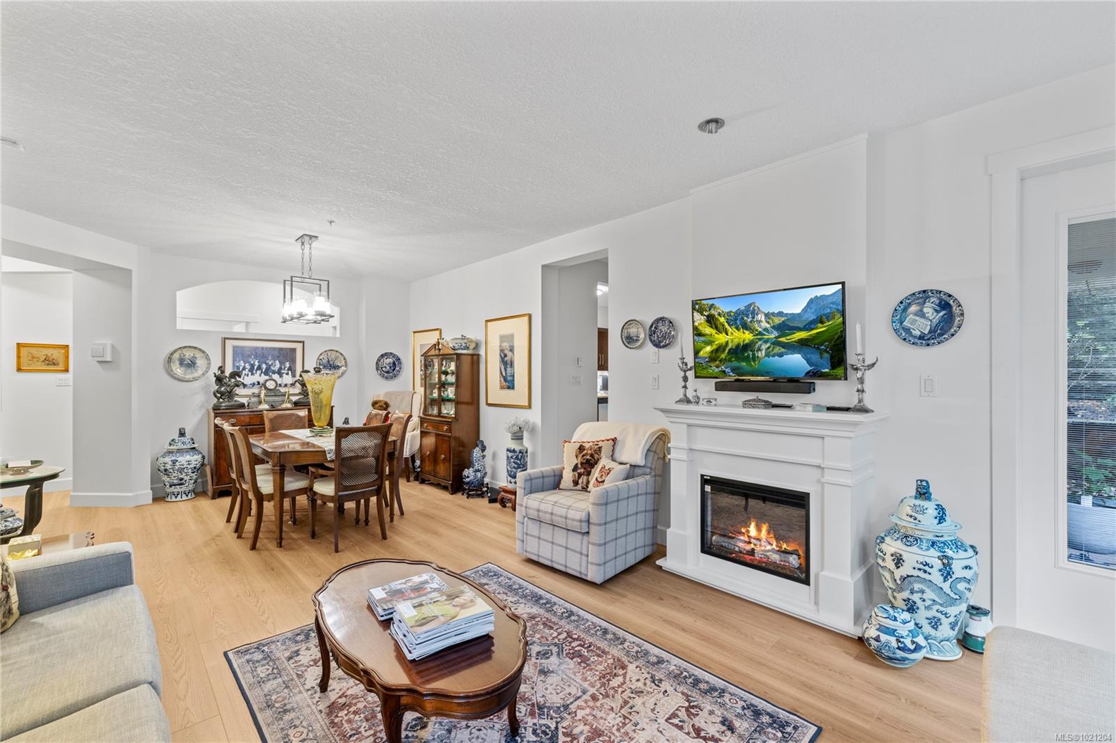 5670 Edgewater Lane # 104