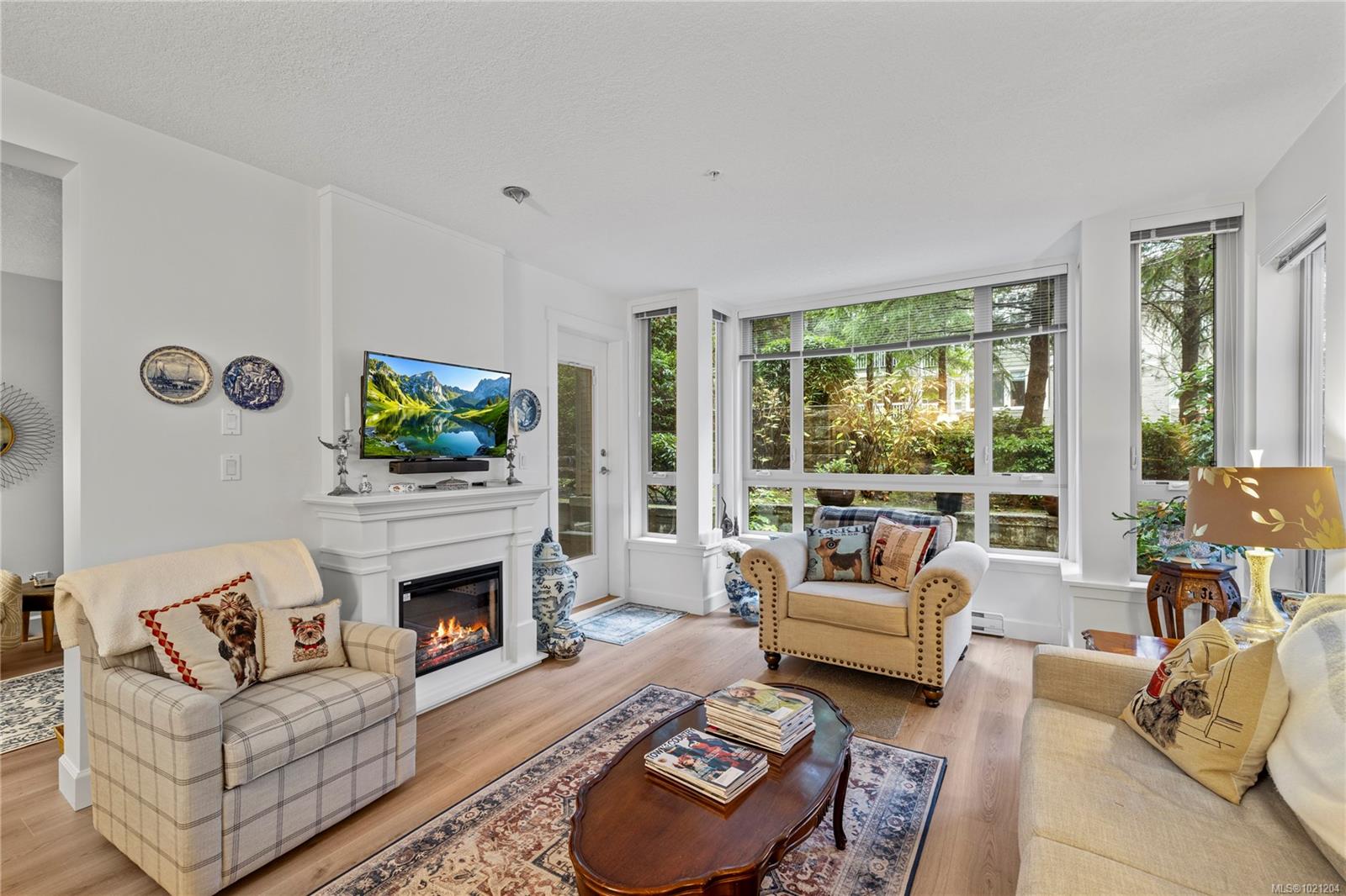 5670 Edgewater Lane # 104