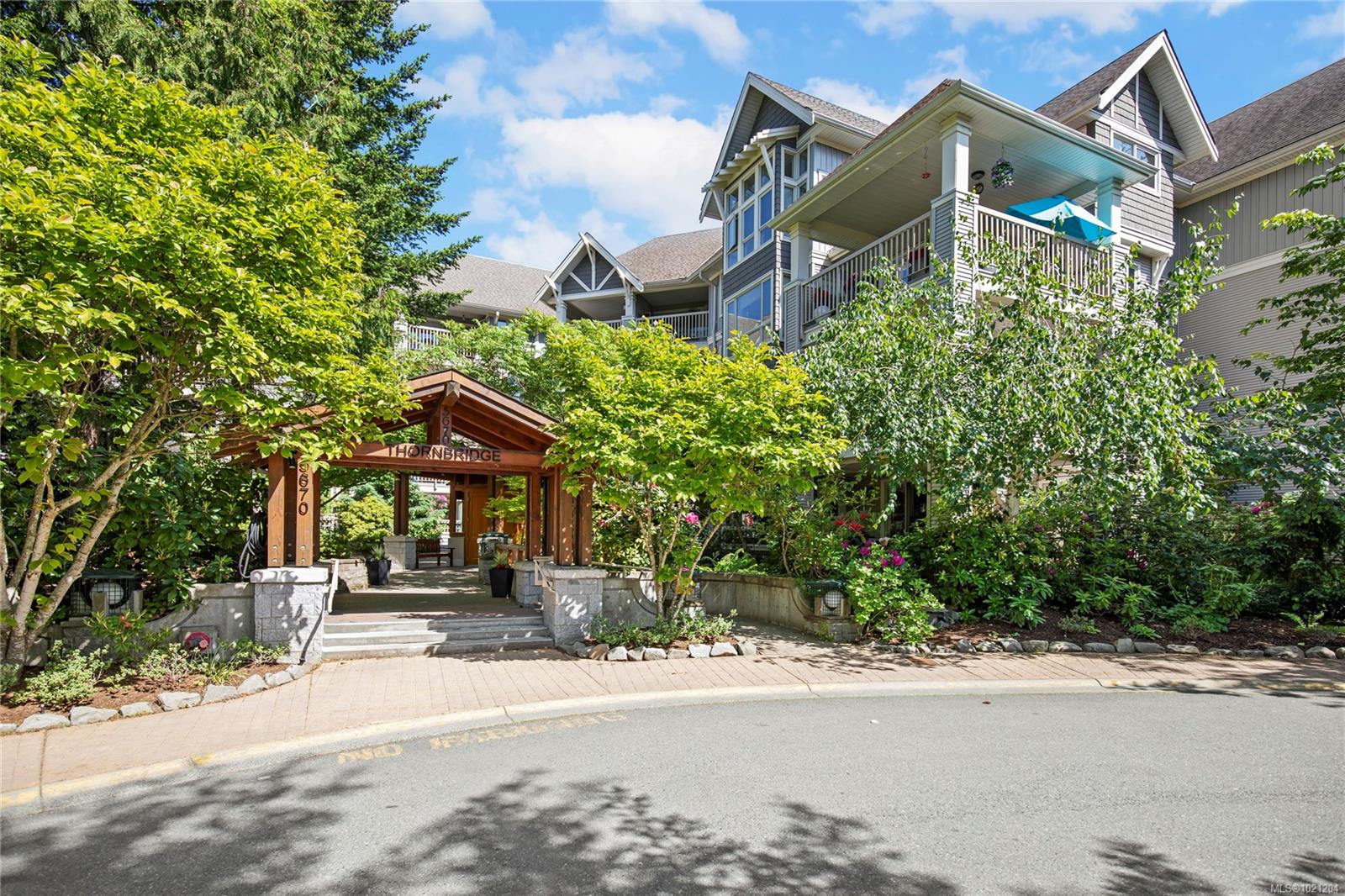 5670 Edgewater Lane # 104