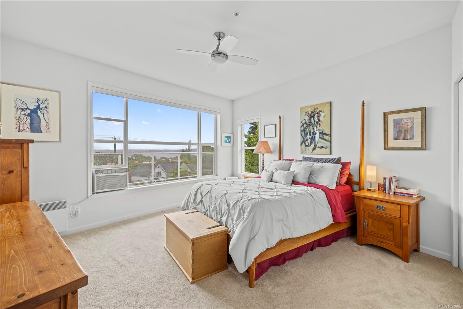 650 Prideaux St # 401