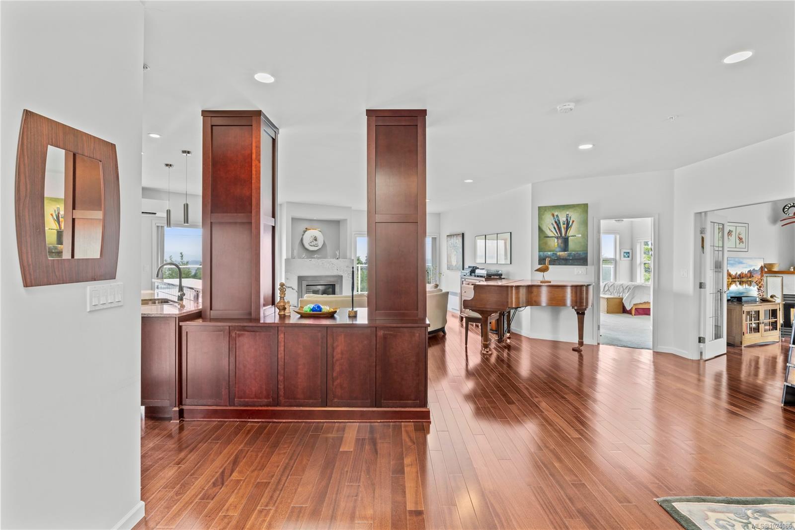 650 Prideaux St # 401