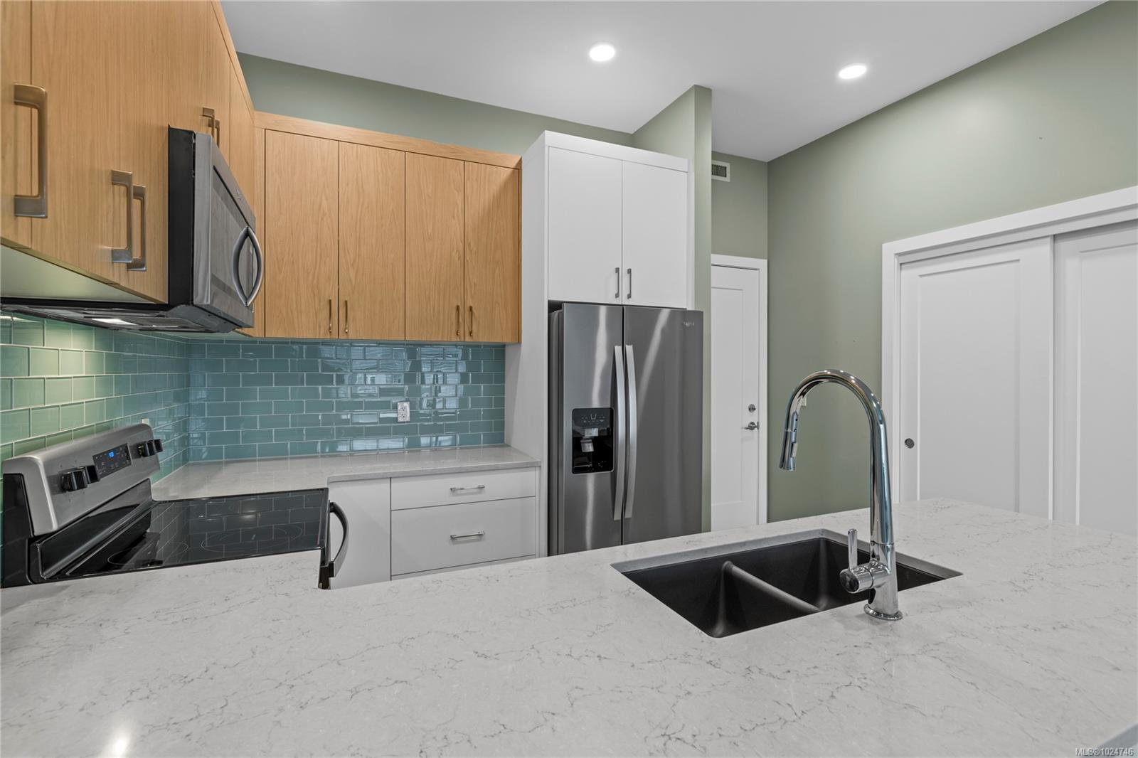 6540 Metral Dr # 501