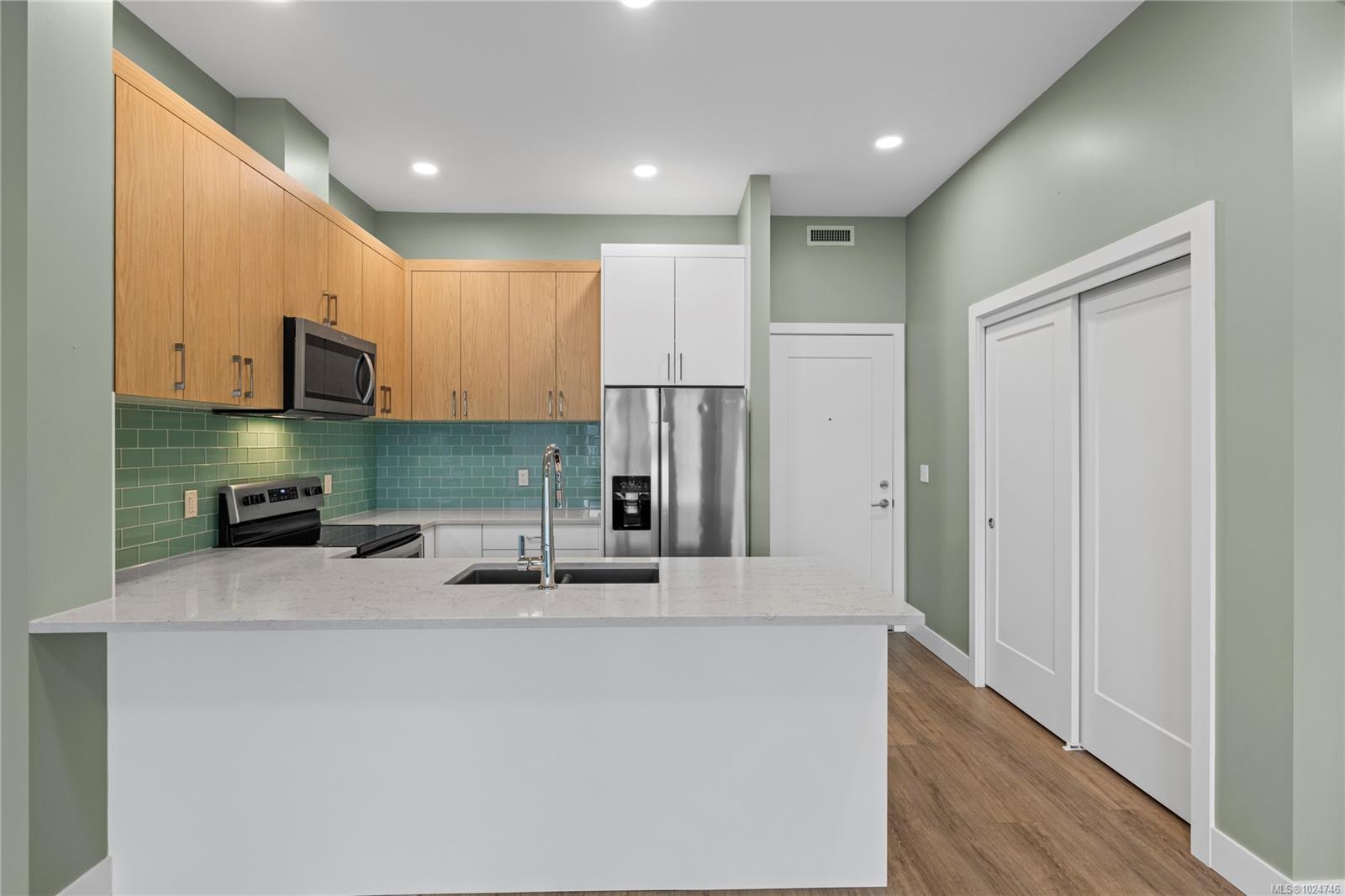 6540 Metral Dr # 501