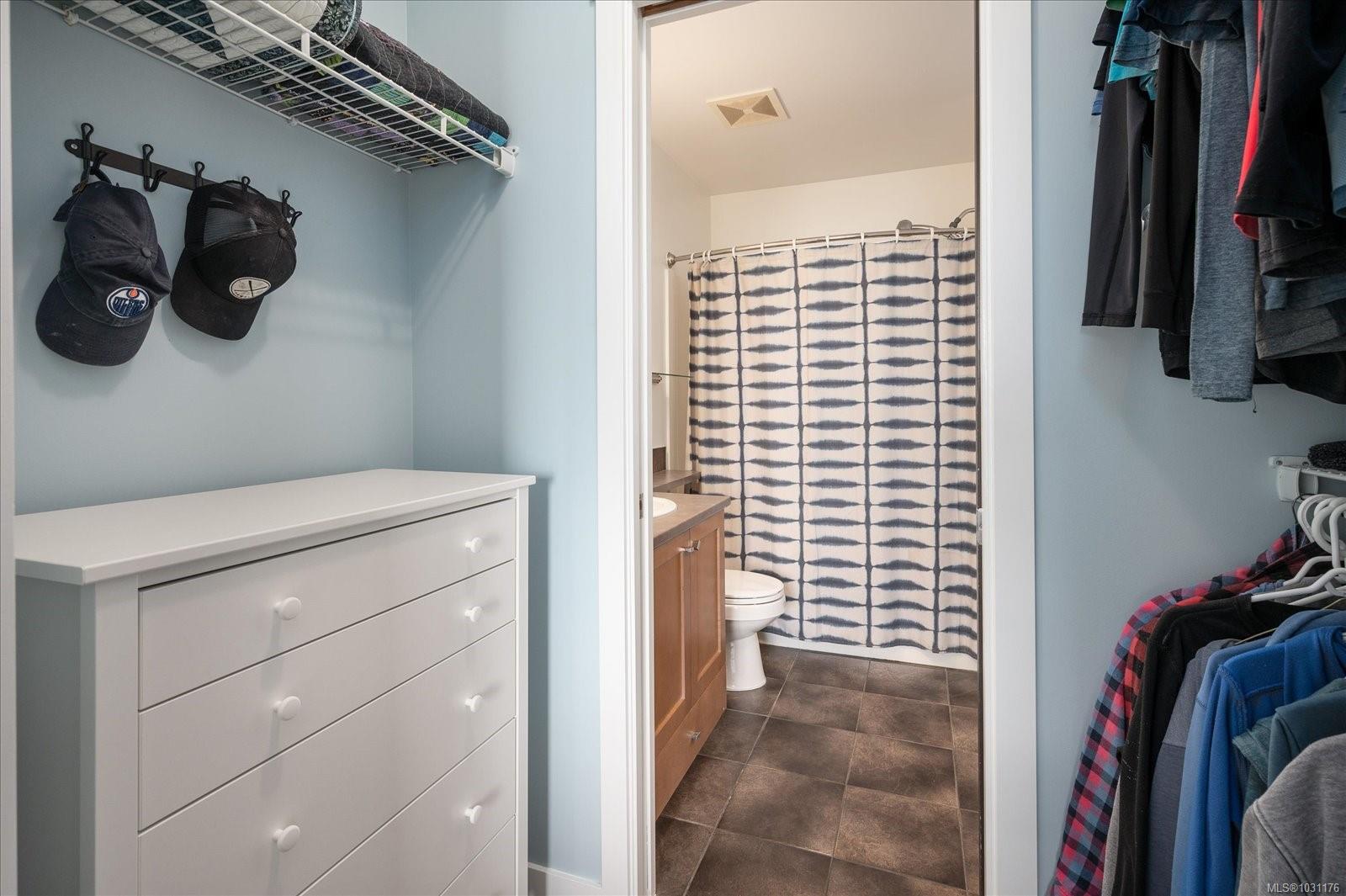 555 Franklyn St # 305