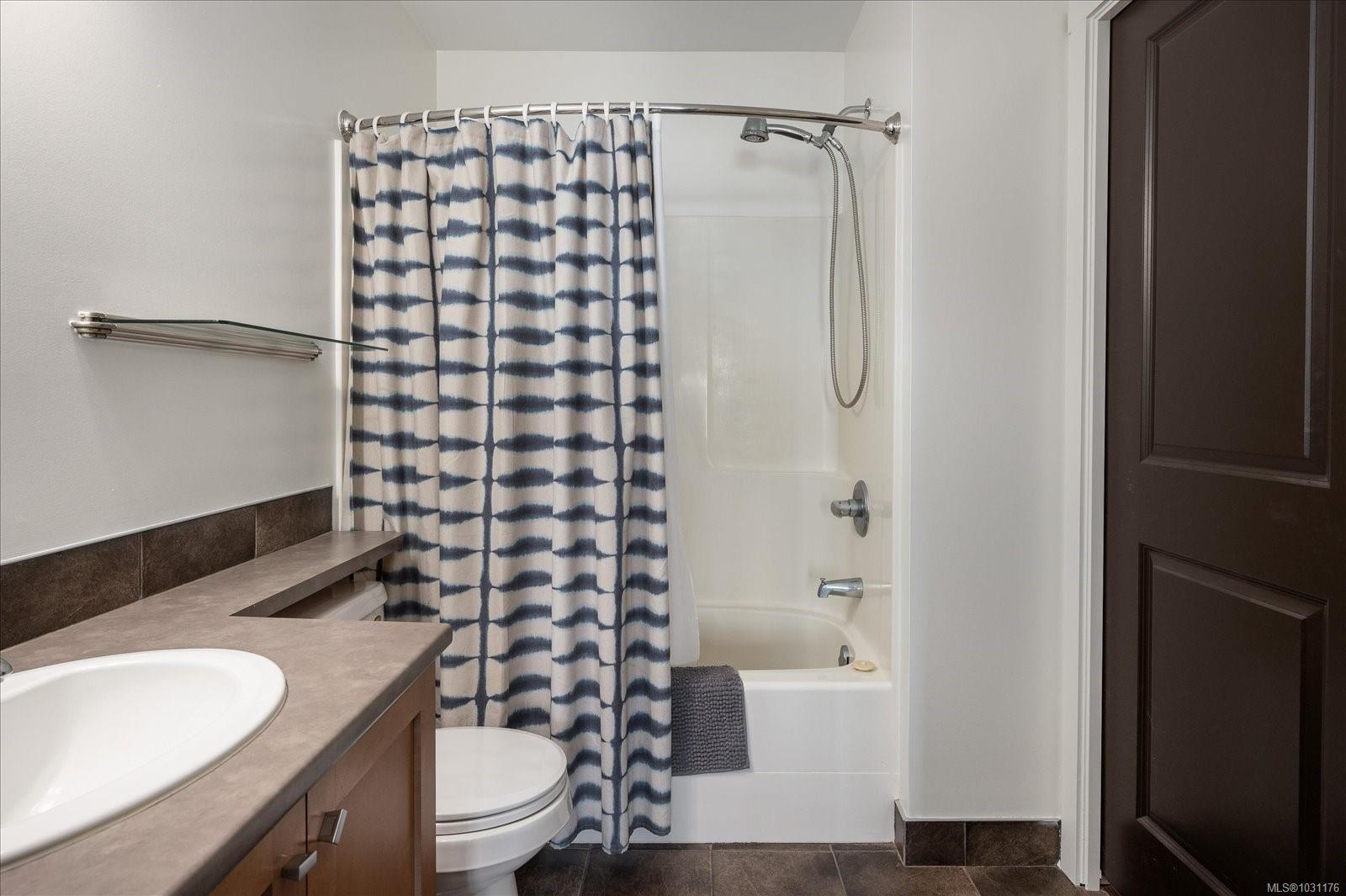 555 Franklyn St # 305