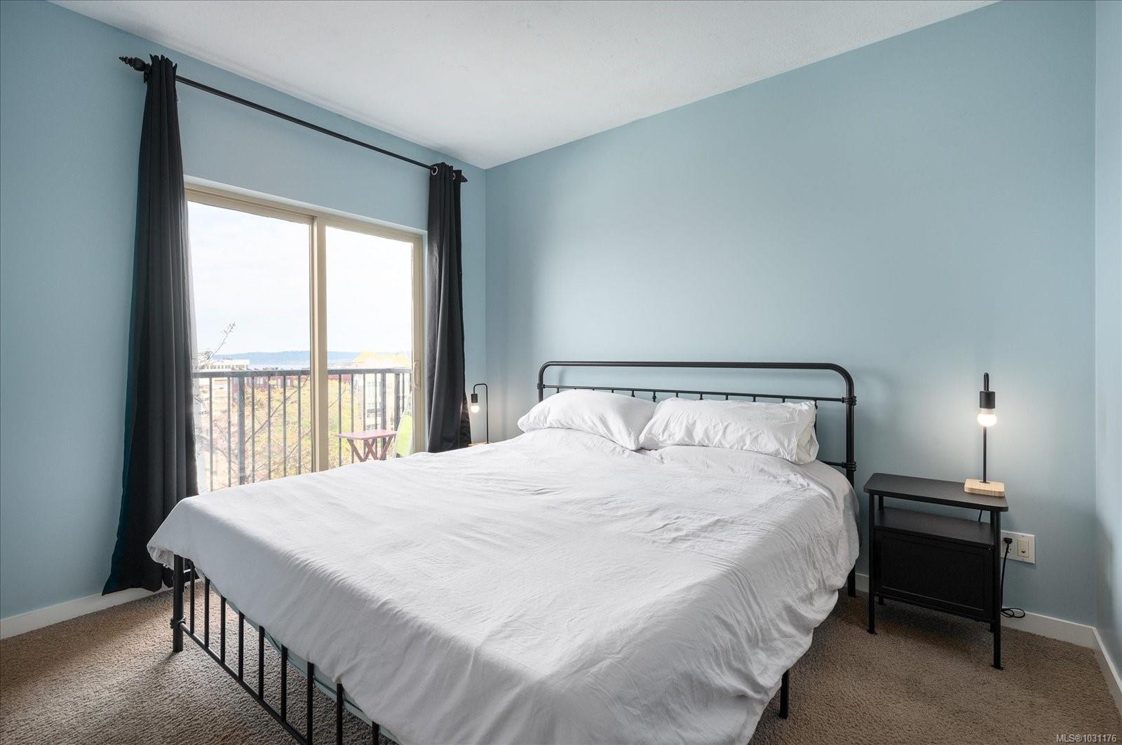 555 Franklyn St # 305