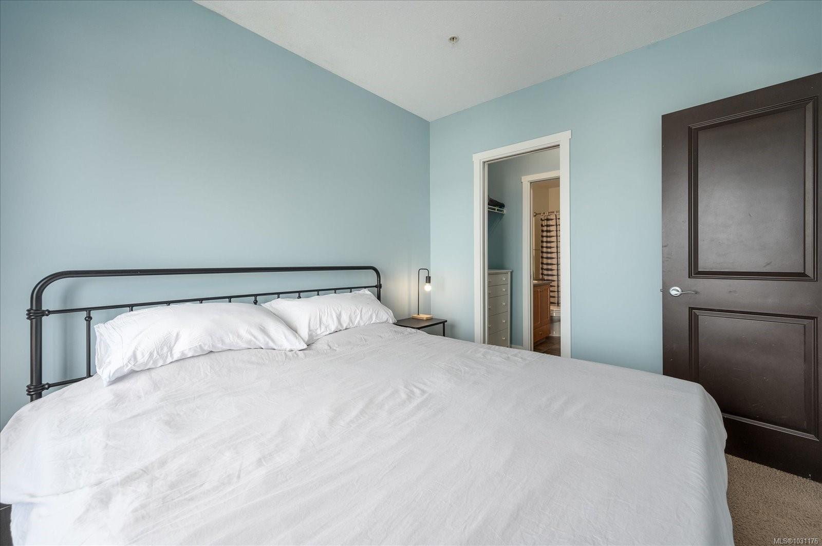 555 Franklyn St # 305