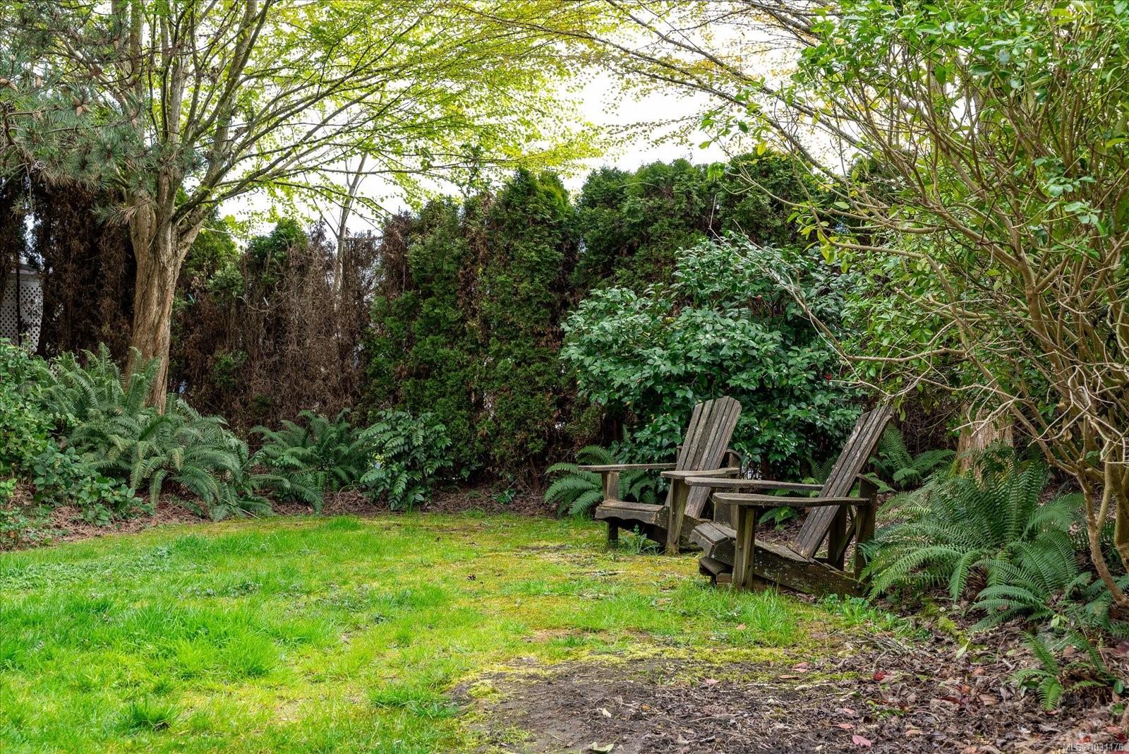 555 Franklyn St # 305