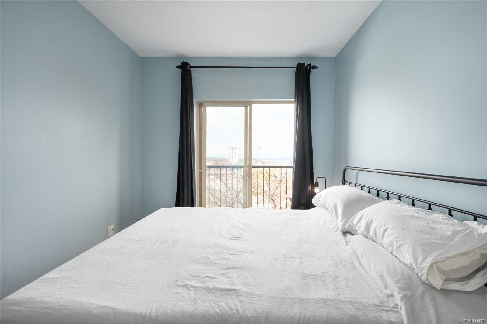 555 Franklyn St # 305