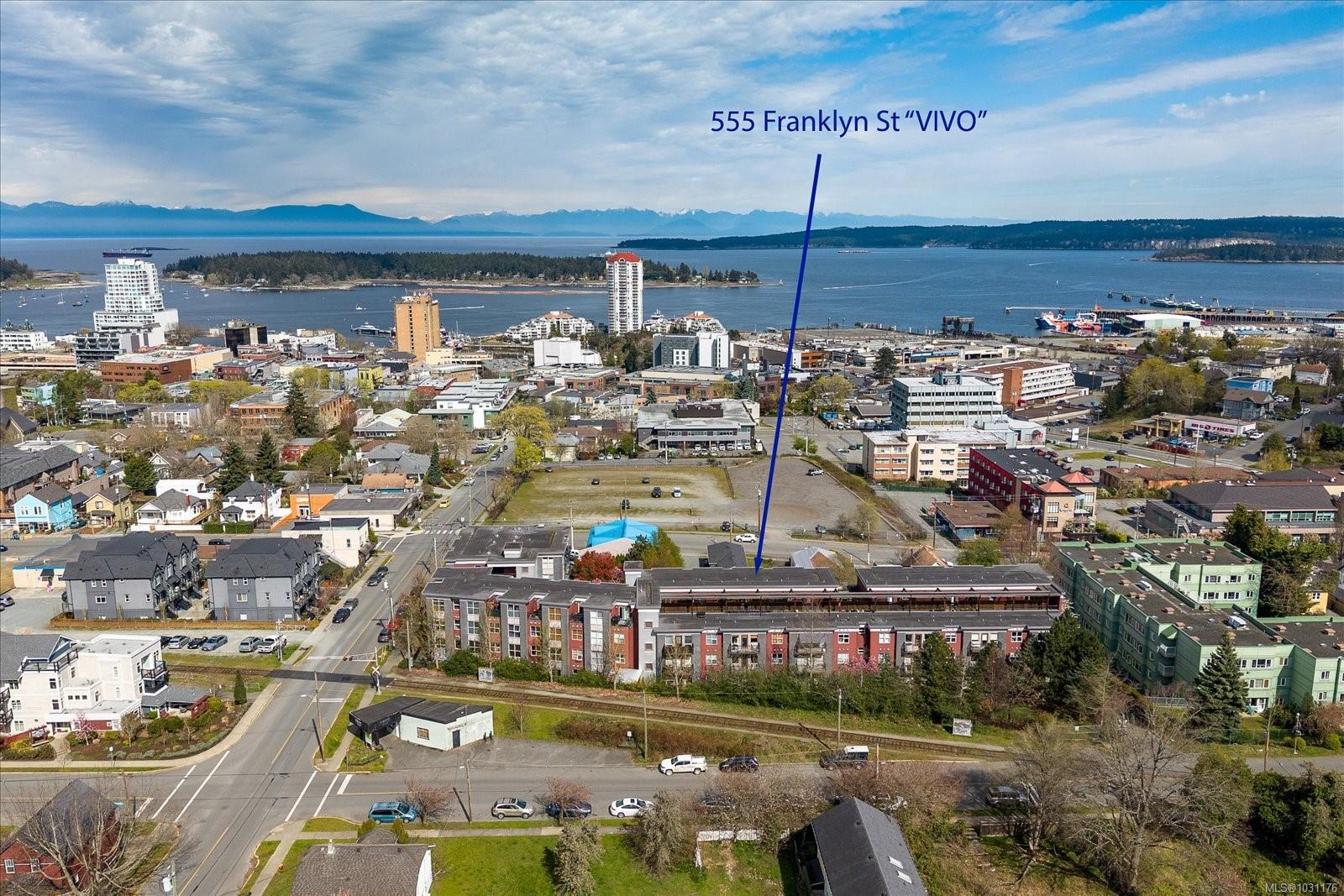 555 Franklyn St # 305