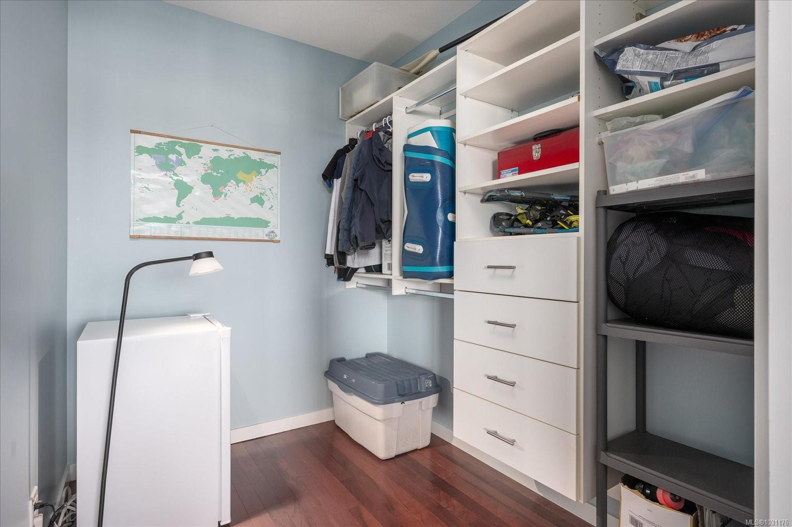 555 Franklyn St # 305