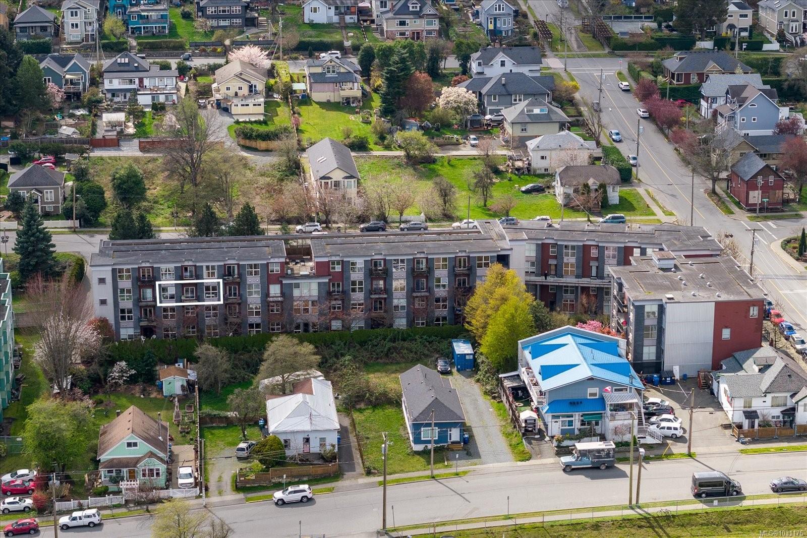 555 Franklyn St # 305