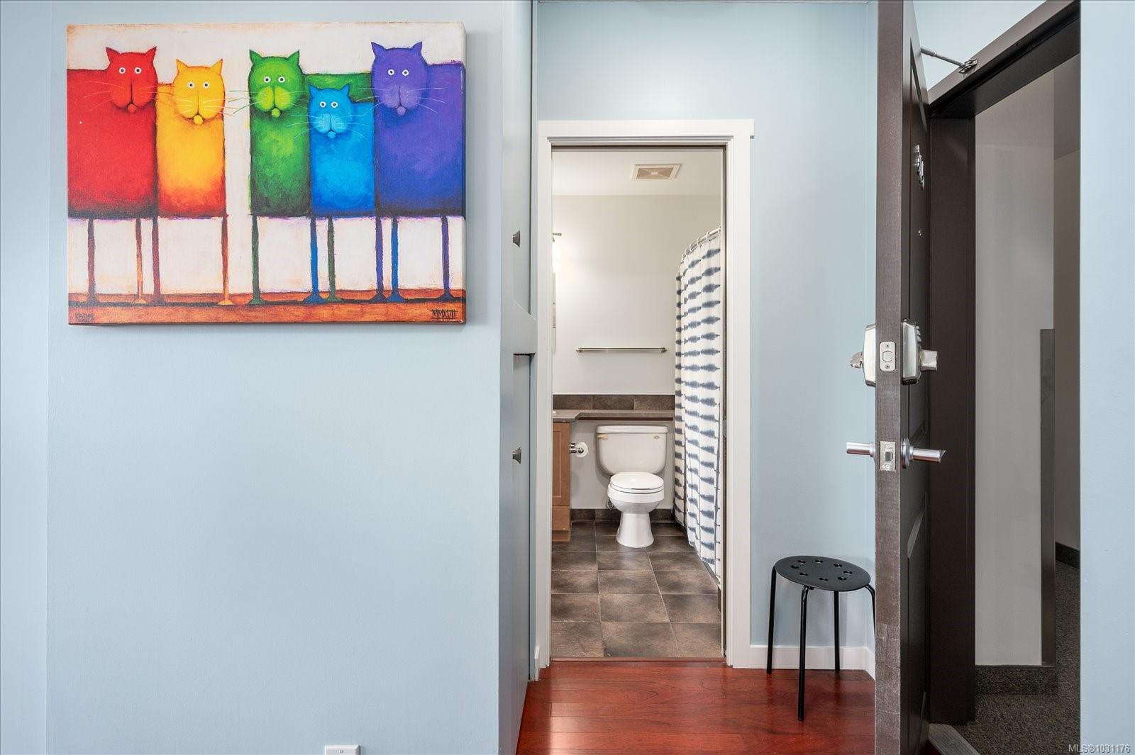 555 Franklyn St # 305