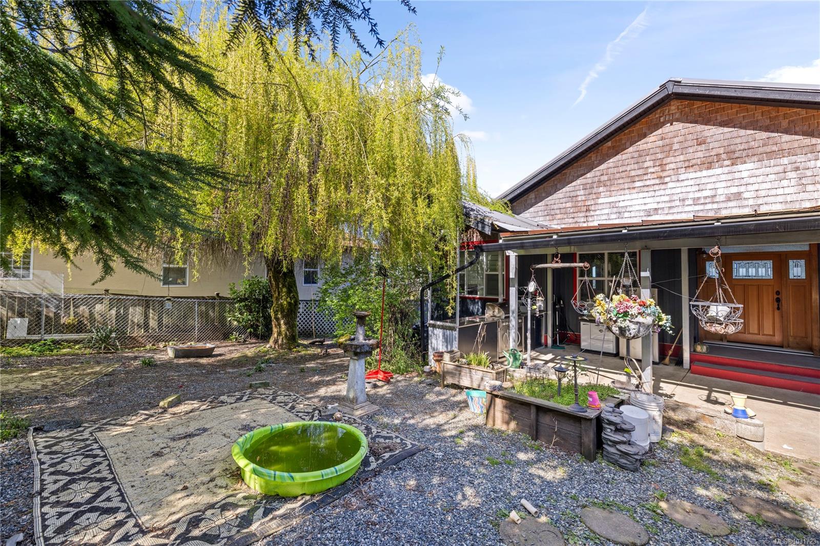 426 Davis Rd
