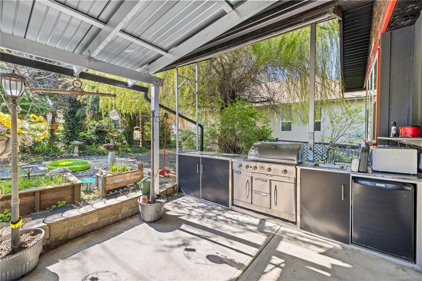 426 Davis Rd