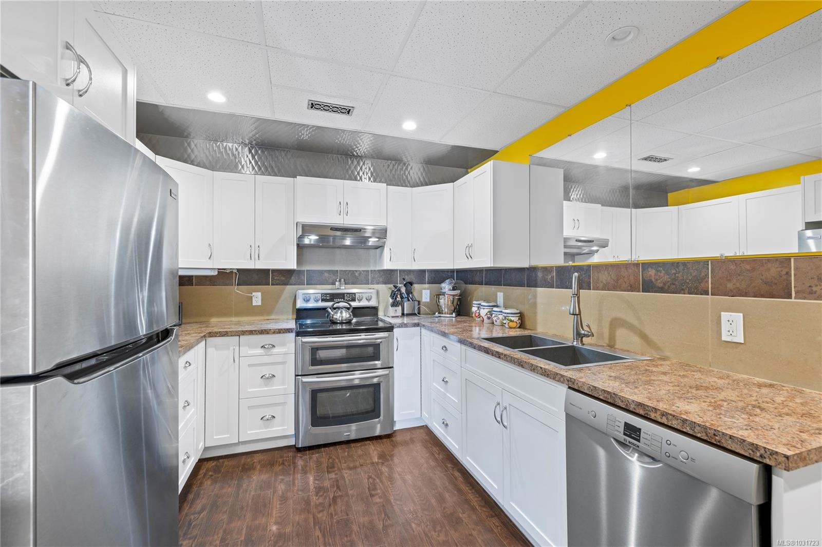 426 Davis Rd