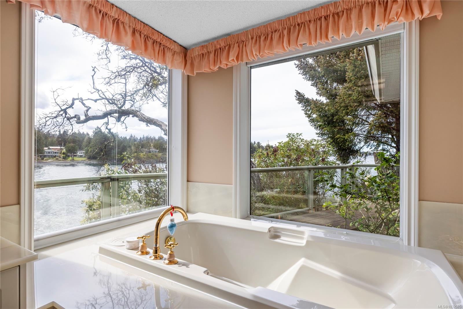 1545 Dorcas Point Rd