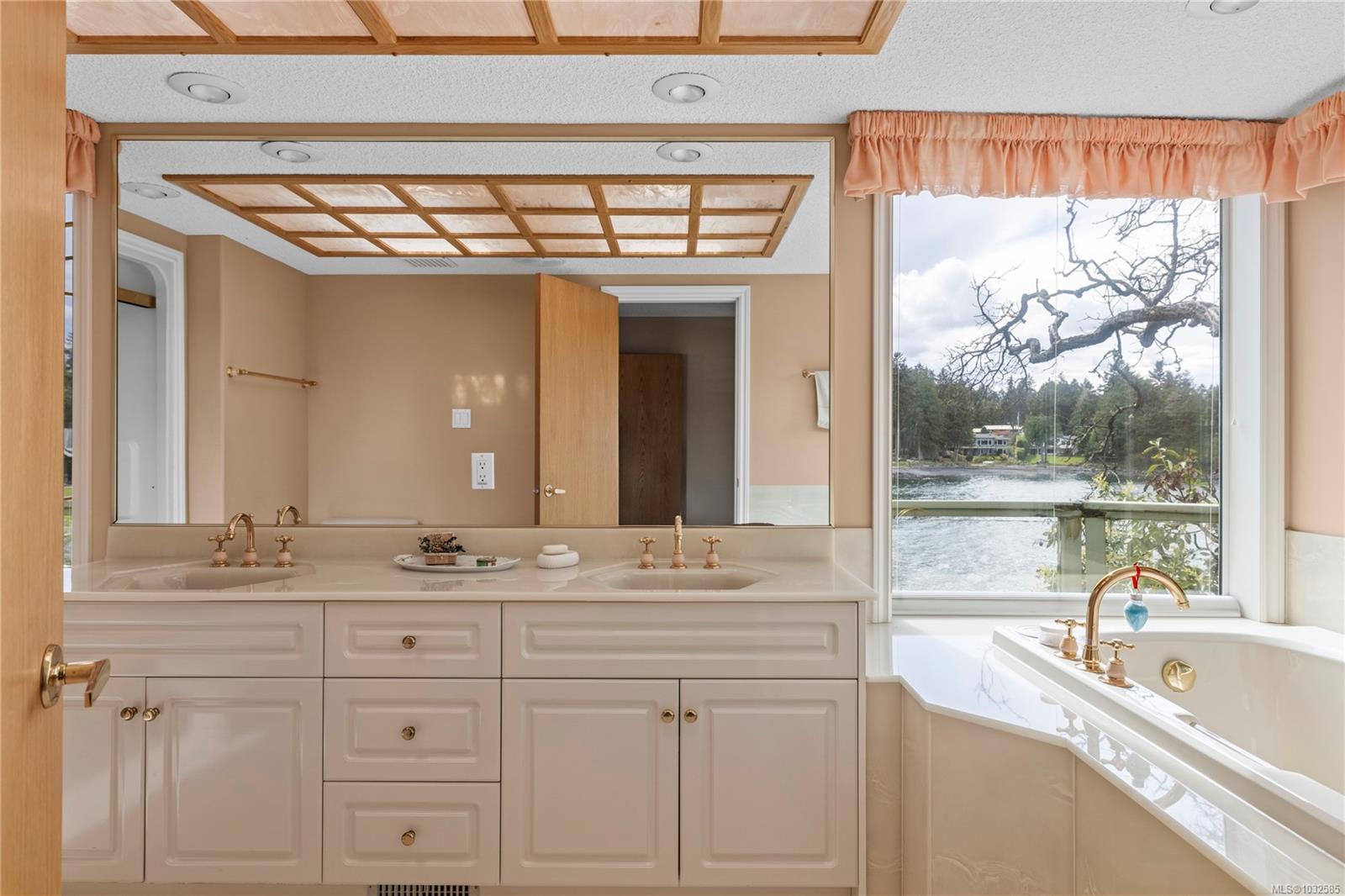 1545 Dorcas Point Rd