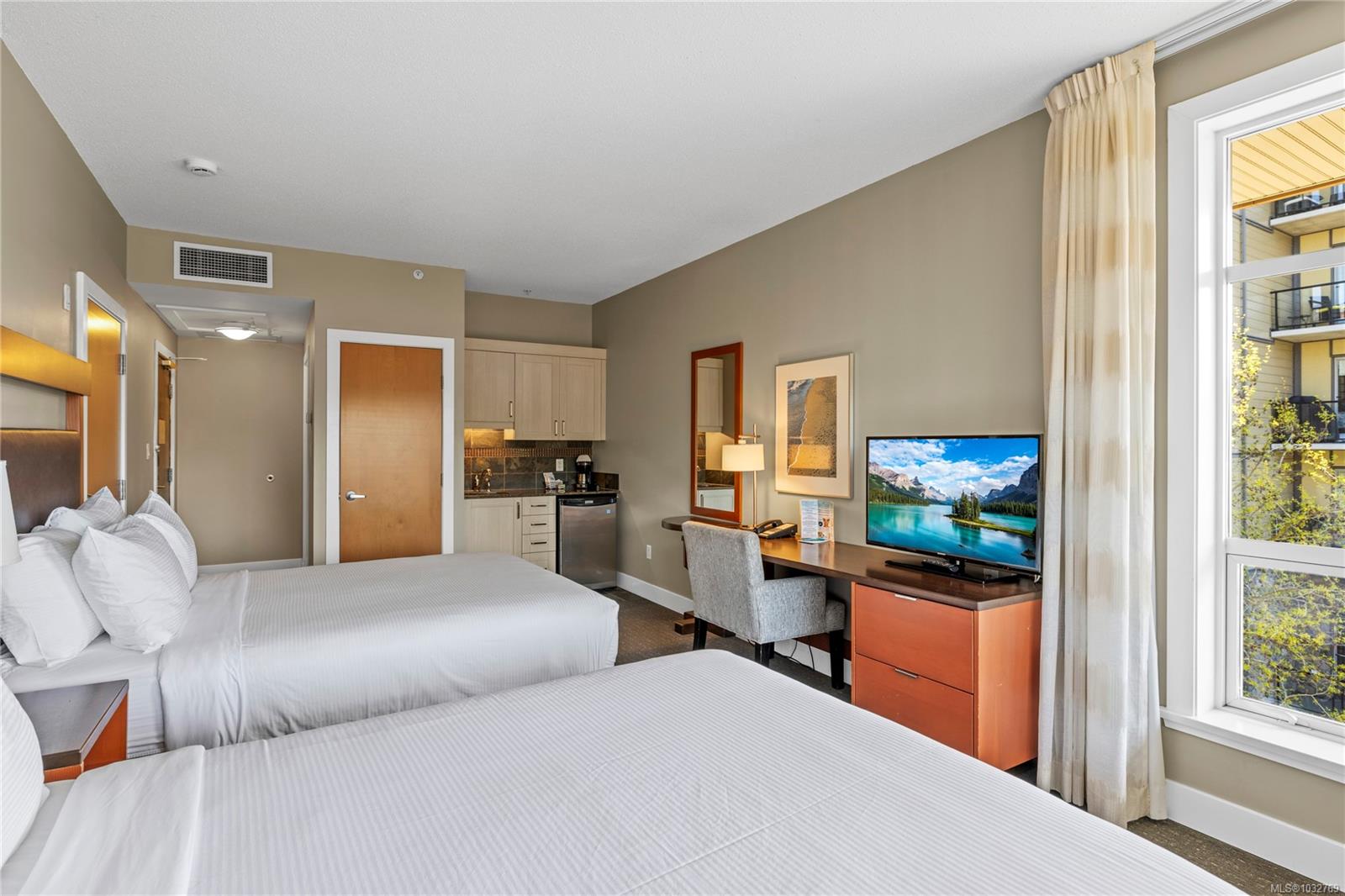 181 Beachside Dr Unit: 329/330C