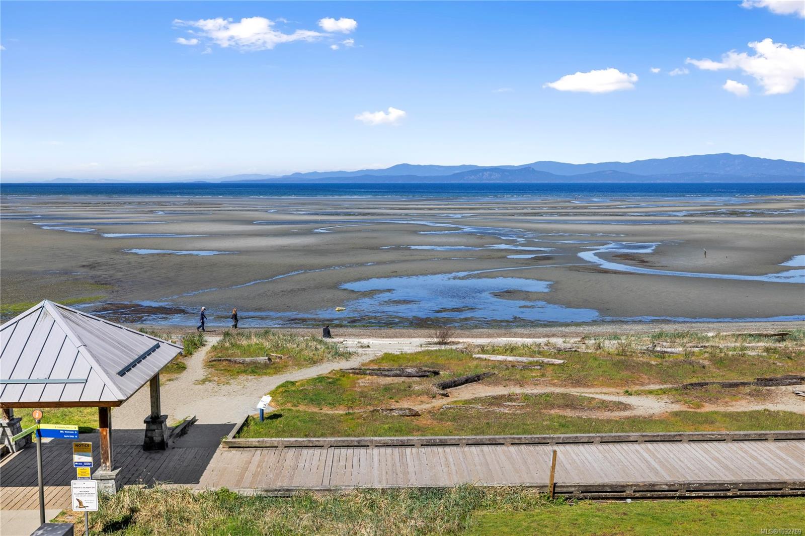 181 Beachside Dr Unit: 329/330C