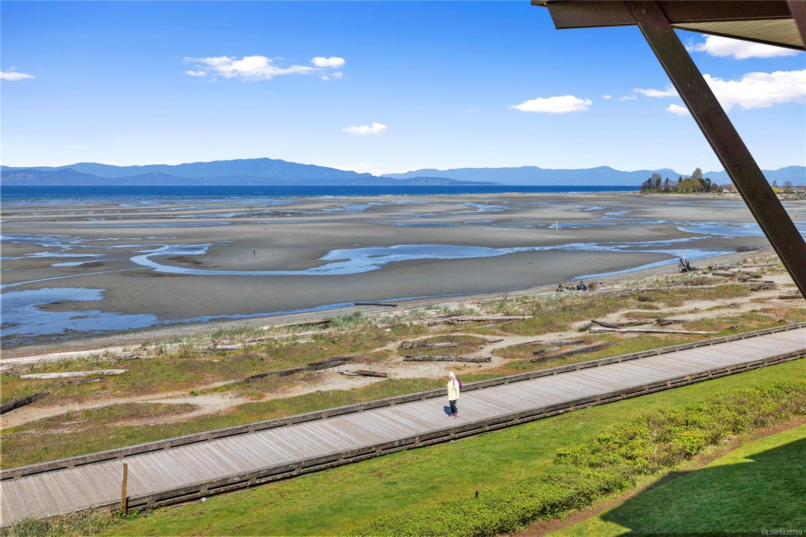 181 Beachside Dr Unit: 329/330C