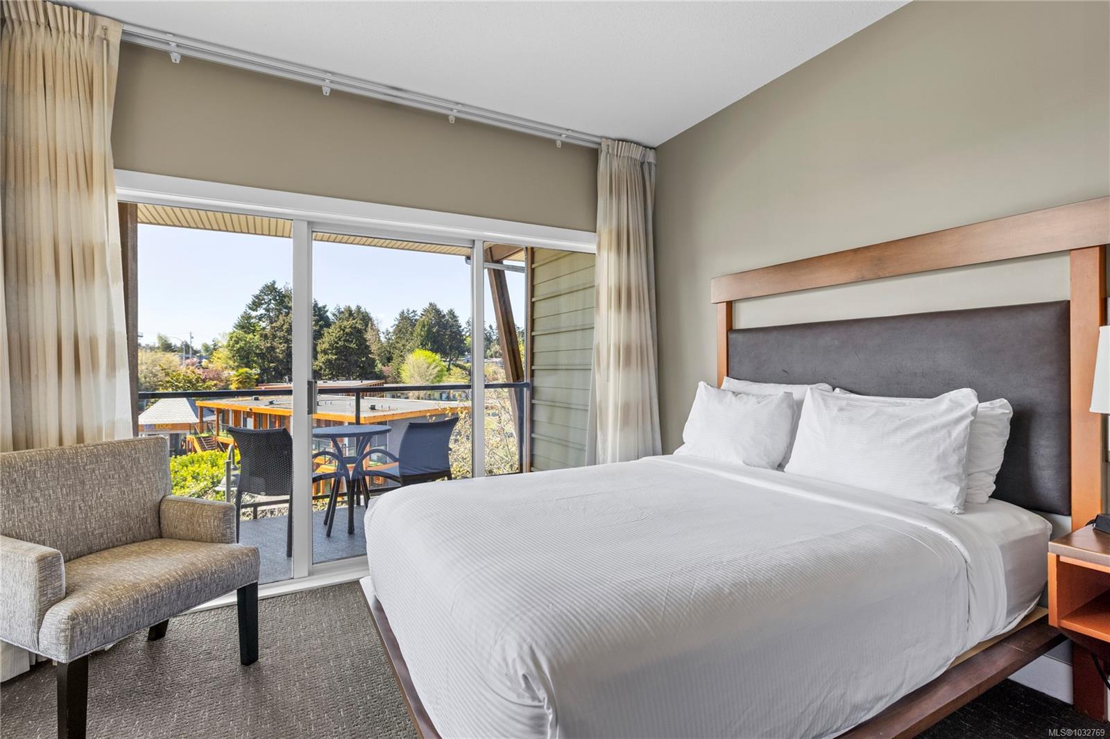 181 Beachside Dr Unit: 329/330C