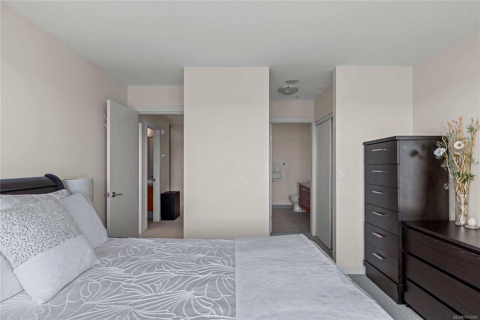 38 Front St Unit: TH25