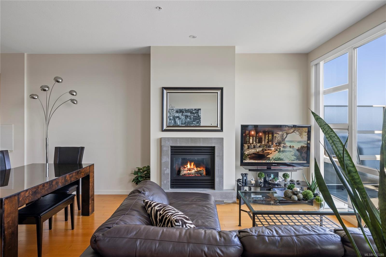 38 Front St Unit: TH25