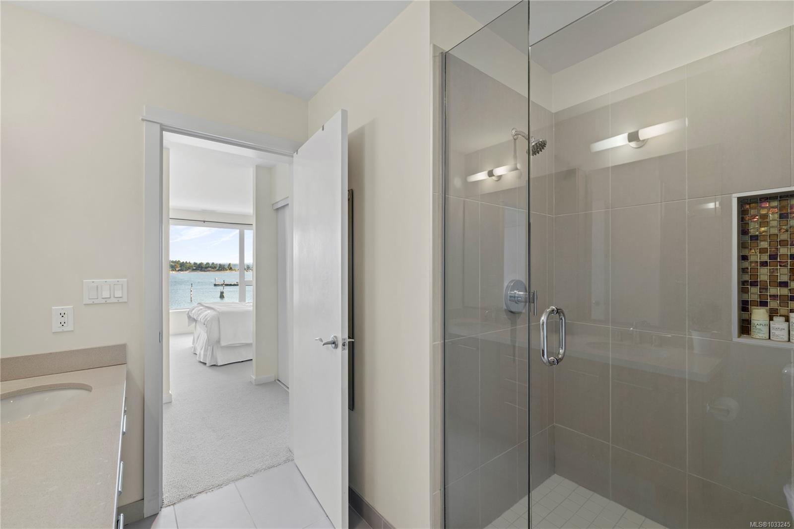 38 Front St Unit: TH25