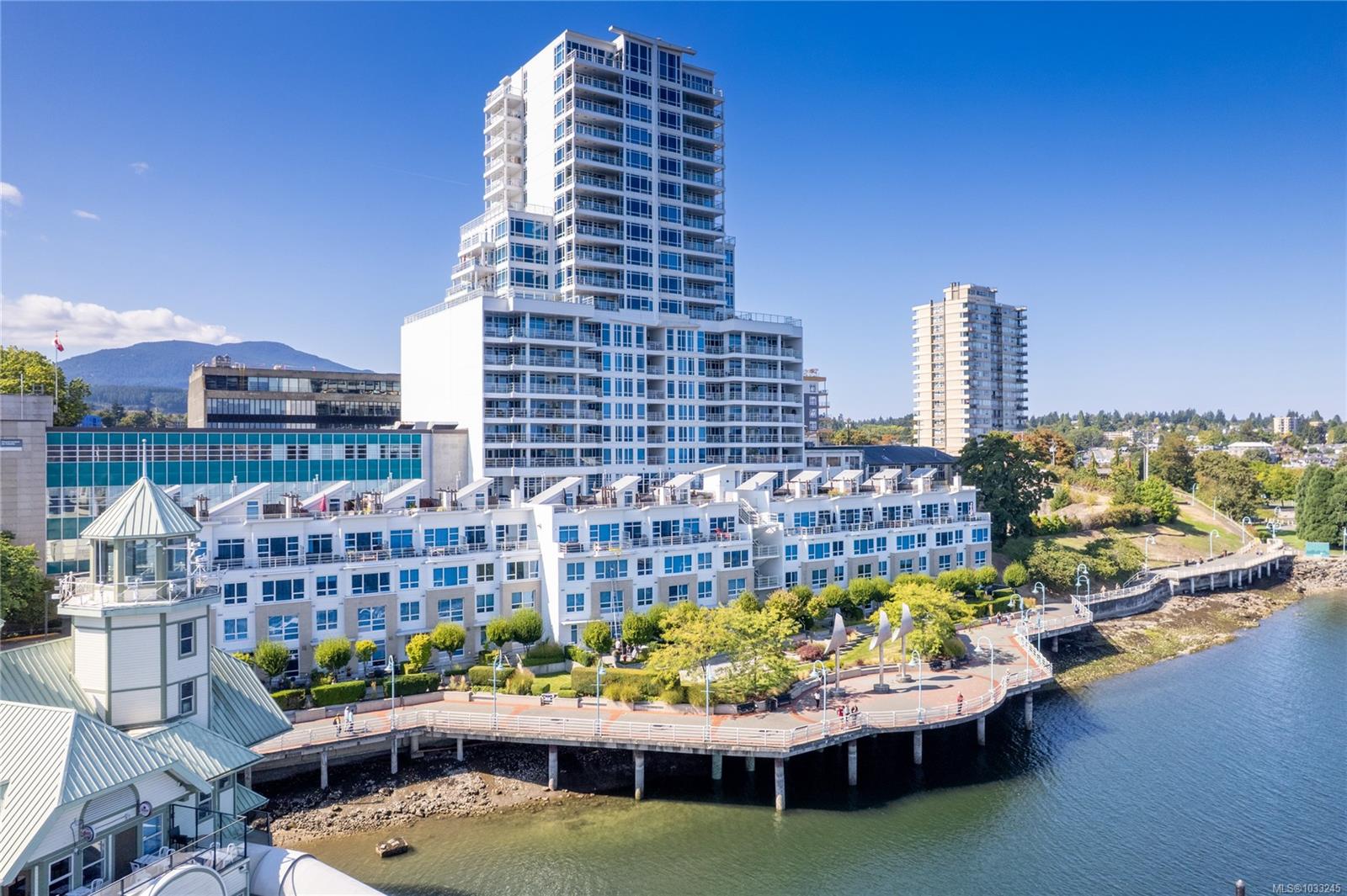 38 Front St Unit: TH25