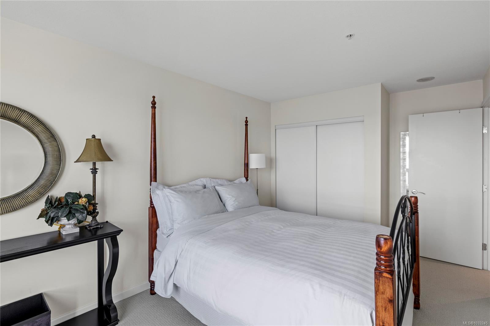 38 Front St Unit: TH25