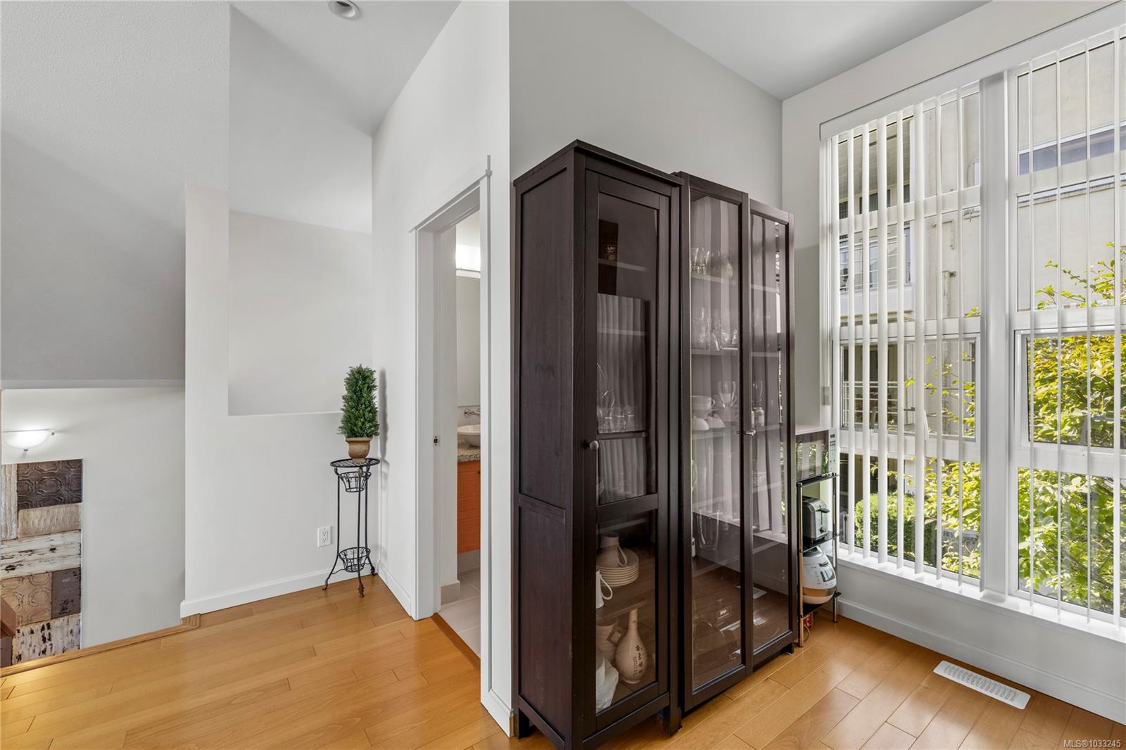 38 Front St Unit: TH25