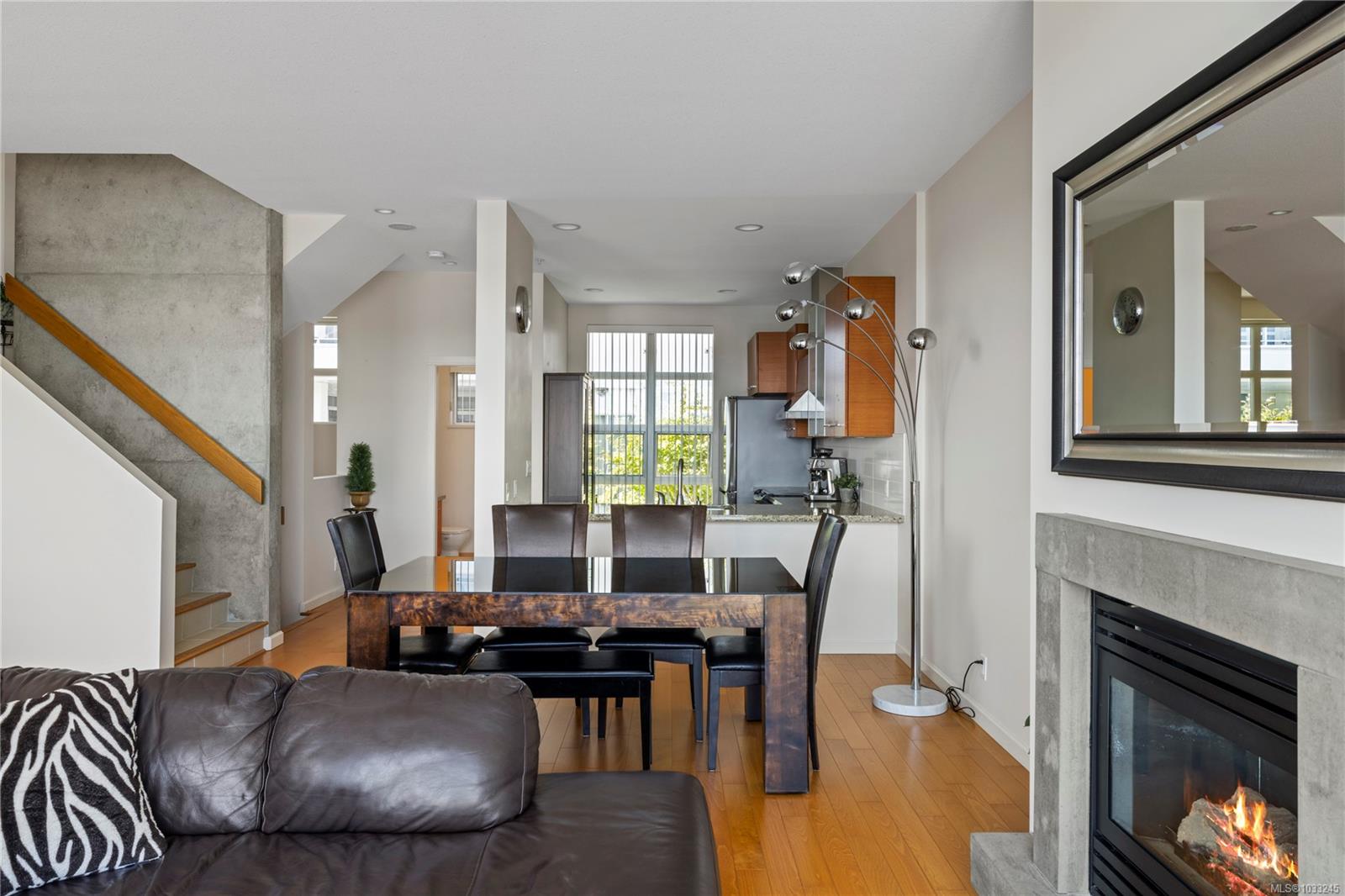 38 Front St Unit: TH25