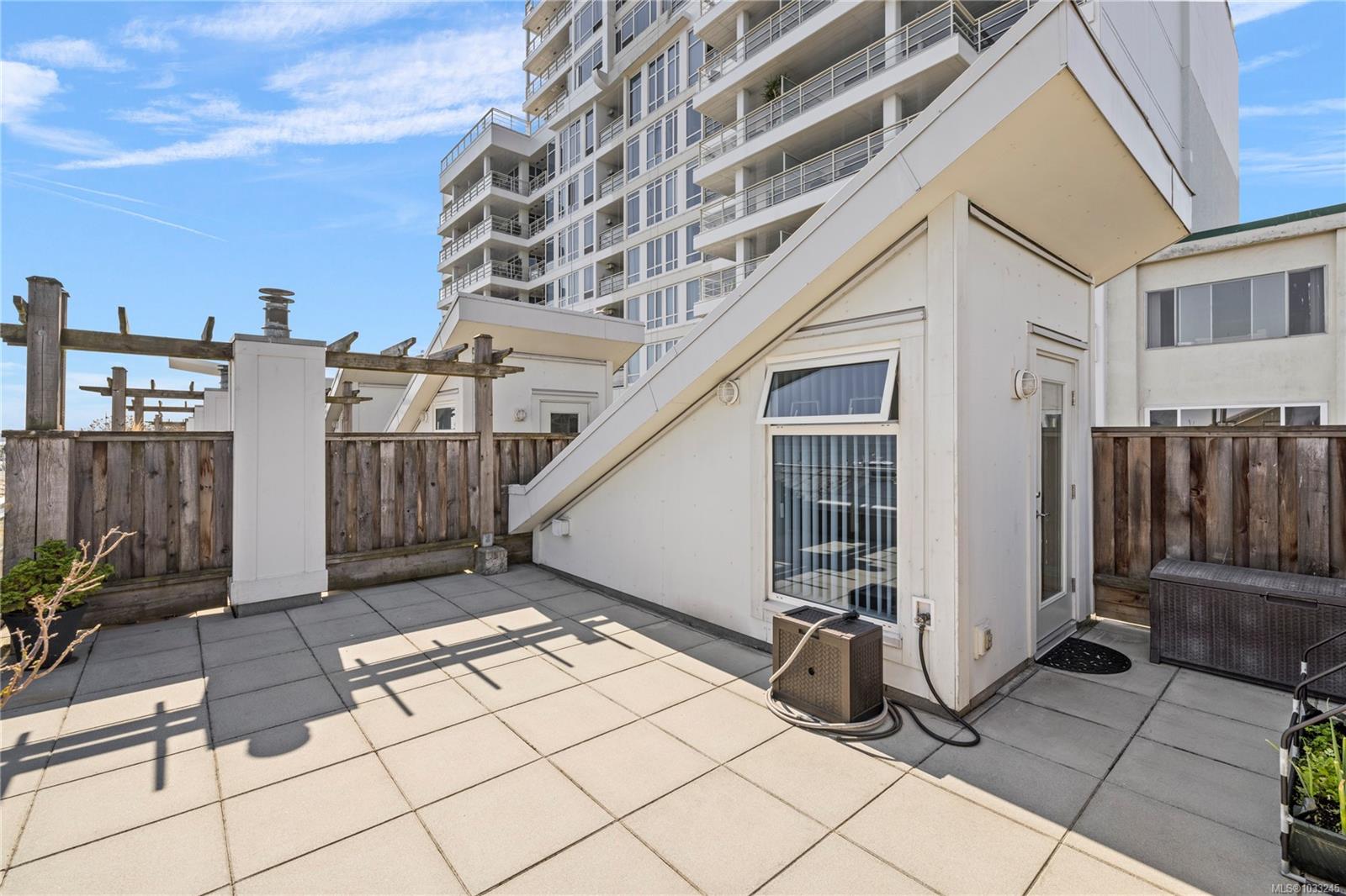 38 Front St Unit: TH25