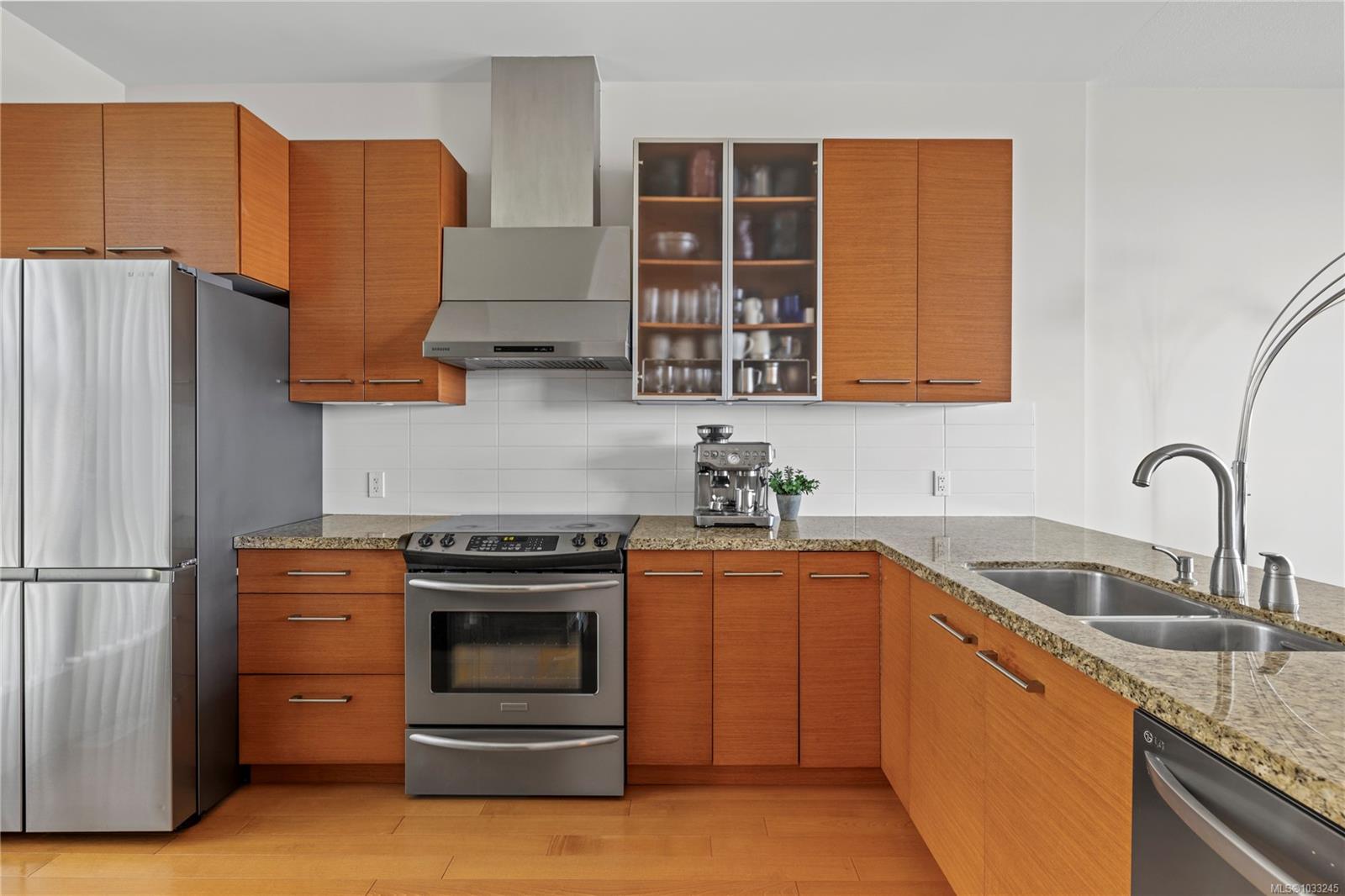 38 Front St Unit: TH25